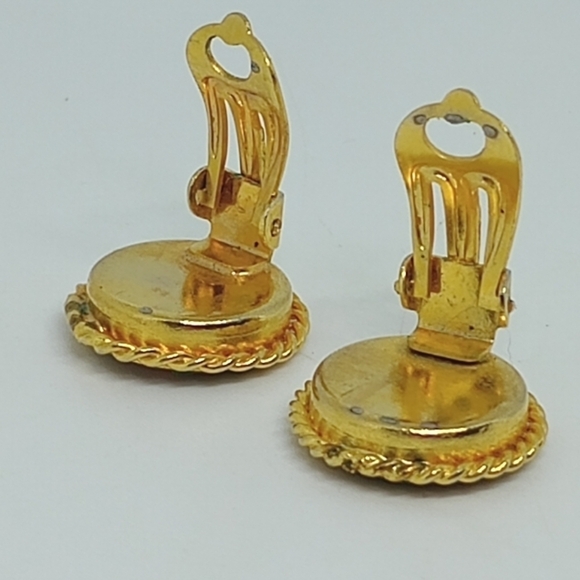 * vintage micro mosaic flower gold tone clip on earrings - Picture 7 of 7